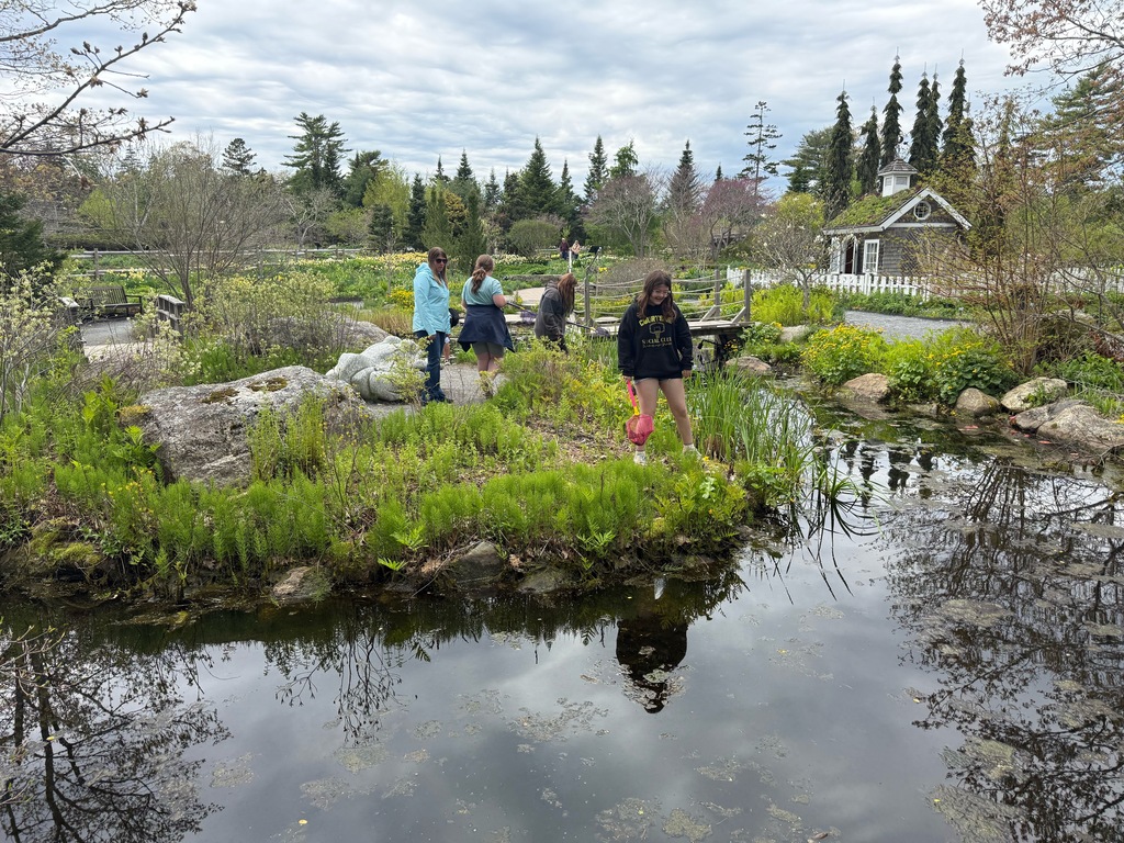 pictures of students at Coastal Maine Botanical Gardens