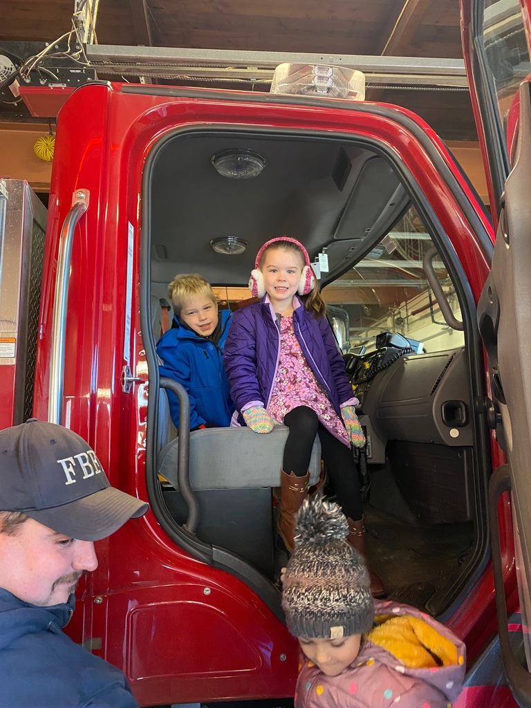 Fairfield Primary students on a field trip at the fire station.