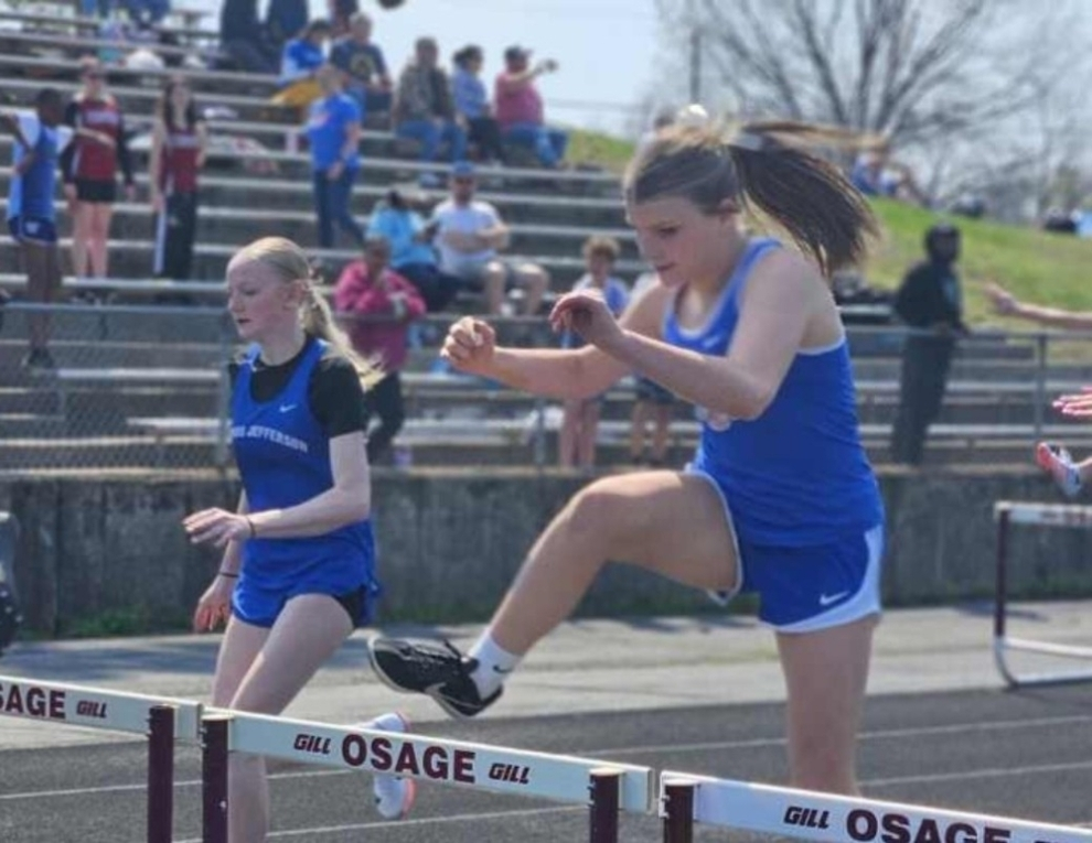 Brooklyn Jensen attacks the hurdles