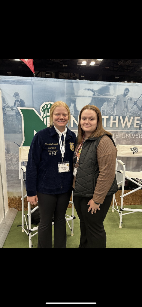 Sisters, Kassidy and Makenna Campbell.