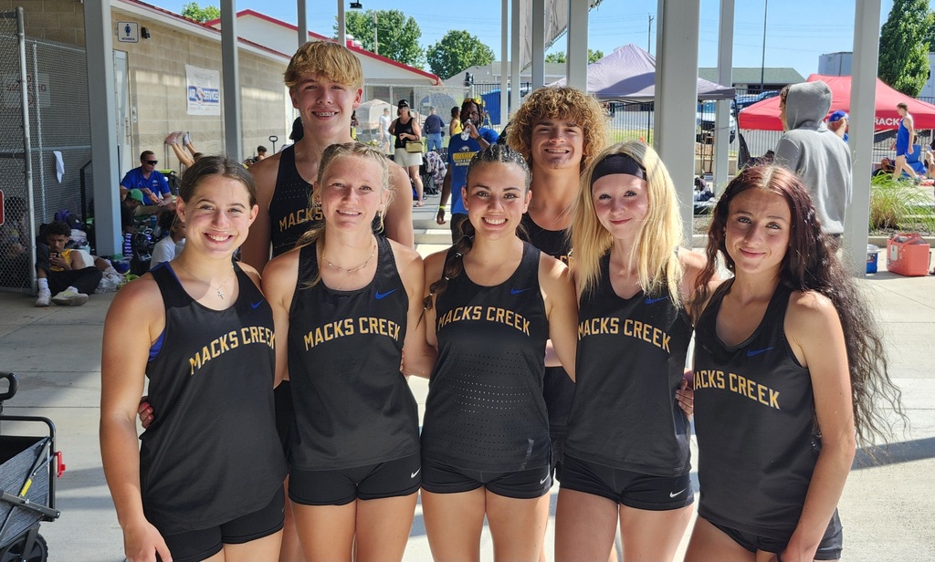 MC Track & Field Athletes pose for a photo