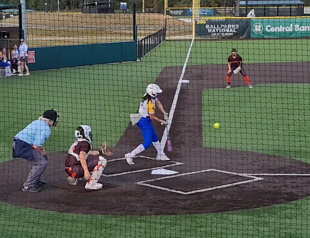 LadLady Pirates had a great AB during the bottom of the 6th.y Pirates had a great AB during the bottom of the 6th.