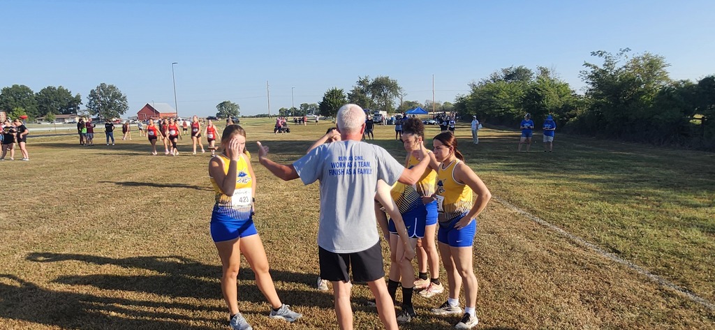 Coach Ratliff gives a final pep talk.