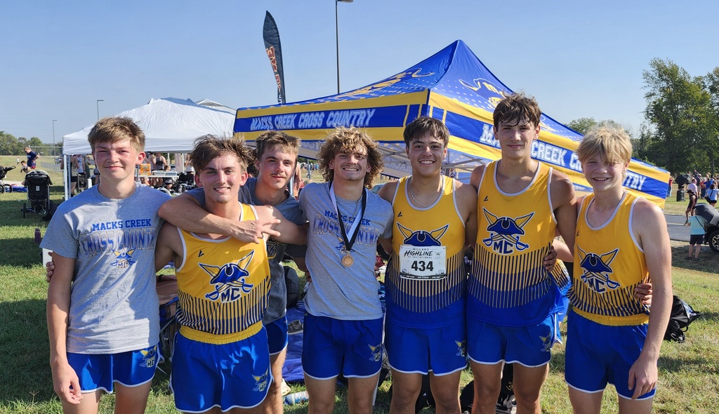 Pirates XC Team at Willard