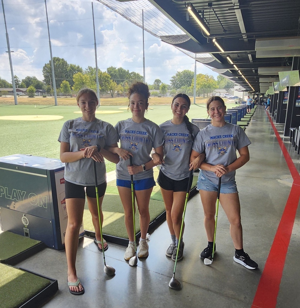 Lady Pirates at Top Golf