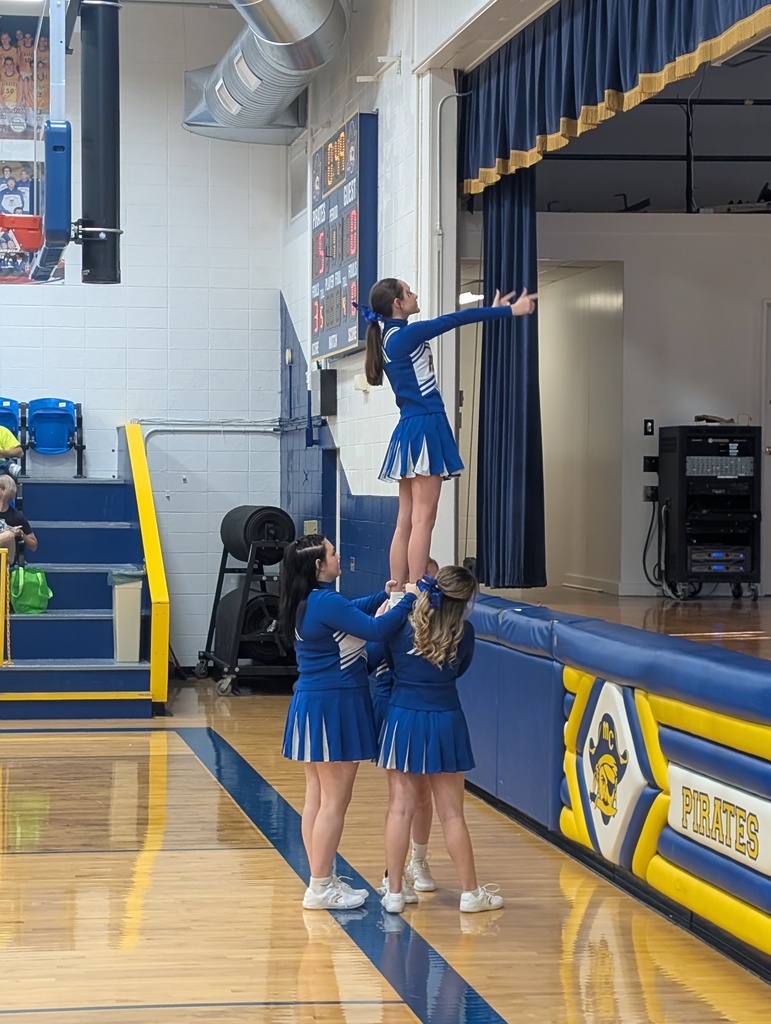 cheerleaders stunt