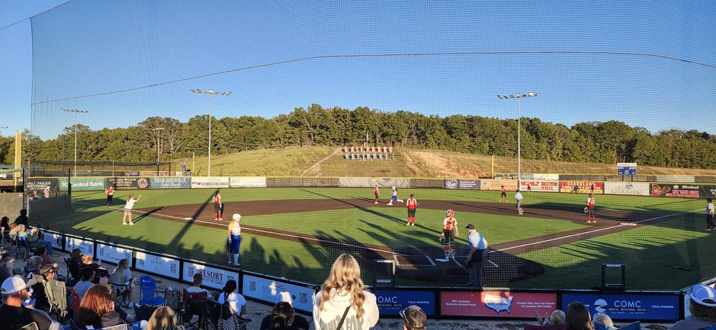 Ava Willis hustles around the bases after hitting a stand-up triple deep into right field. Brooklyn Green hit an RBI single to bring her home and tie the game! 