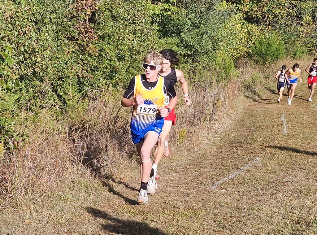 Karsyn reaches the 1st mile only 4 seconds off his pace despite the hilly terrain.