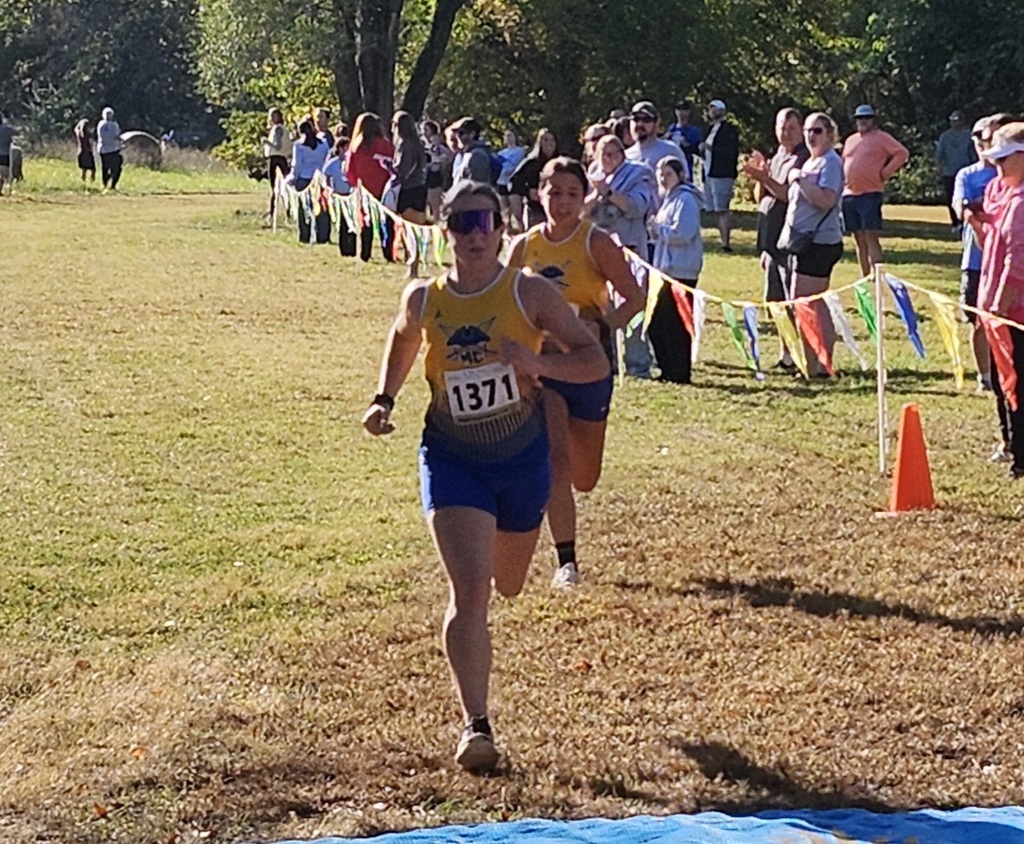 Kaelee and Izzy had a great sprint at the finish!