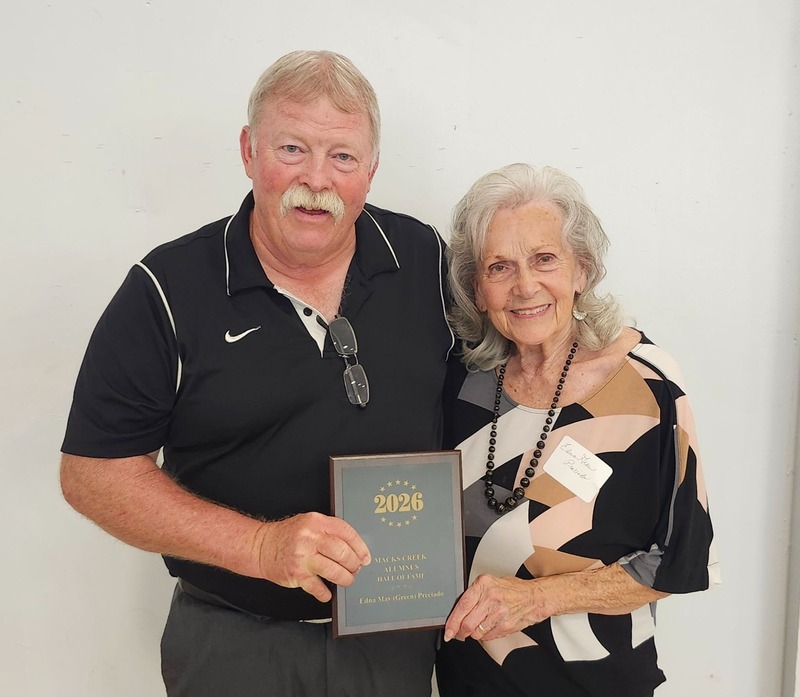 Craig poses with Edna
