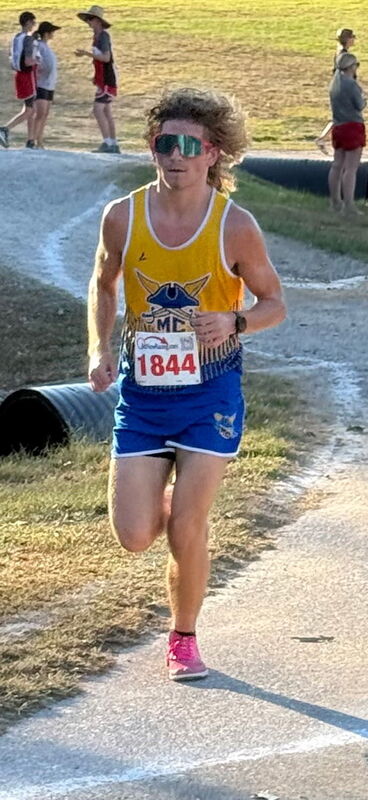 Carter races at Dixon.