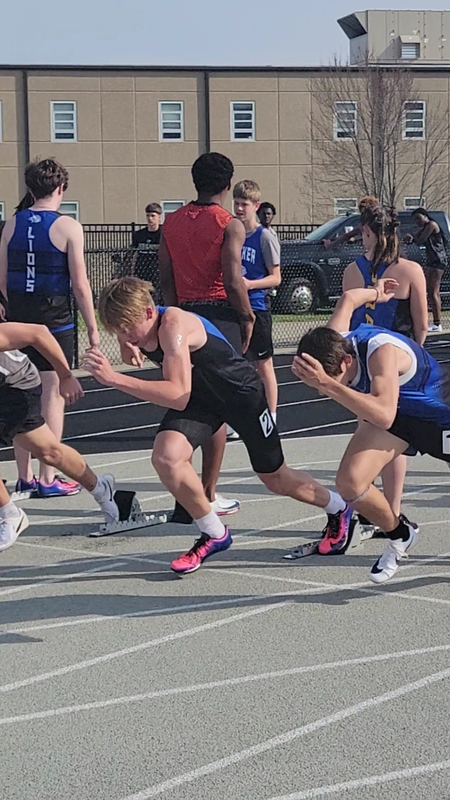 Reese at the start of the 200