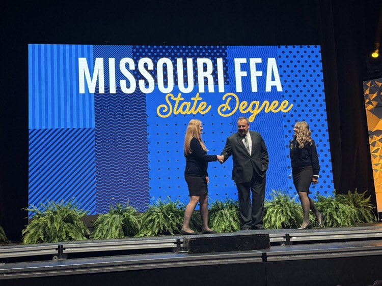 Kassidy receiving her degree