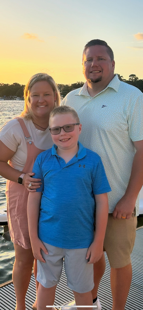 Image of Katie and her family