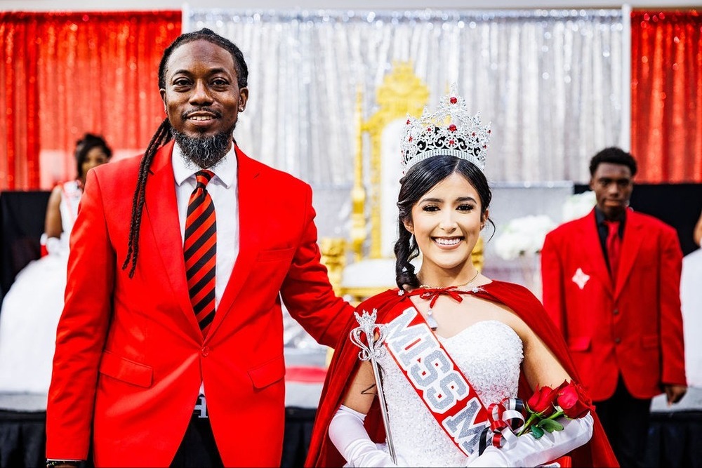 Mr. Harris and Miss Saldana