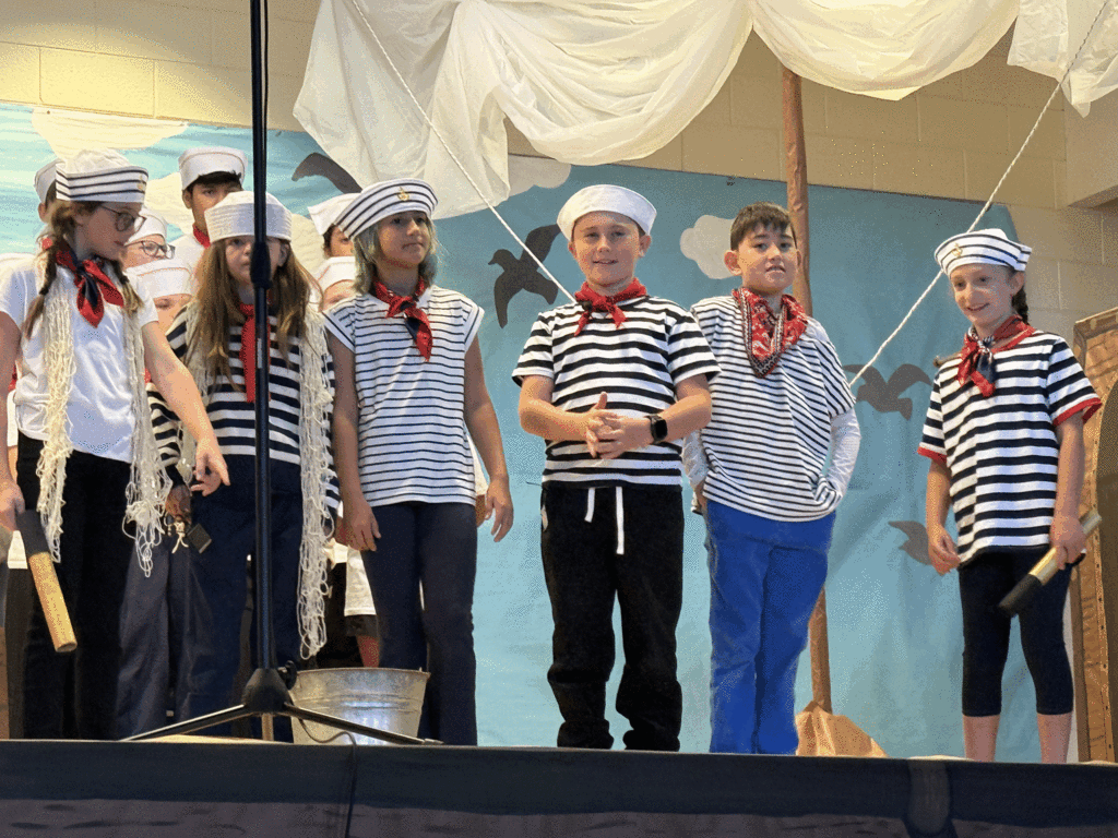 Cast on stage.