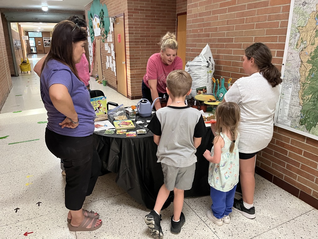 MES STEM Night- Pollination Station (Cattlewomen)