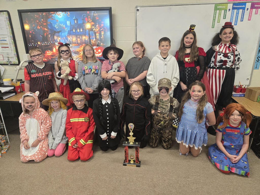 Art Traveling Trophy