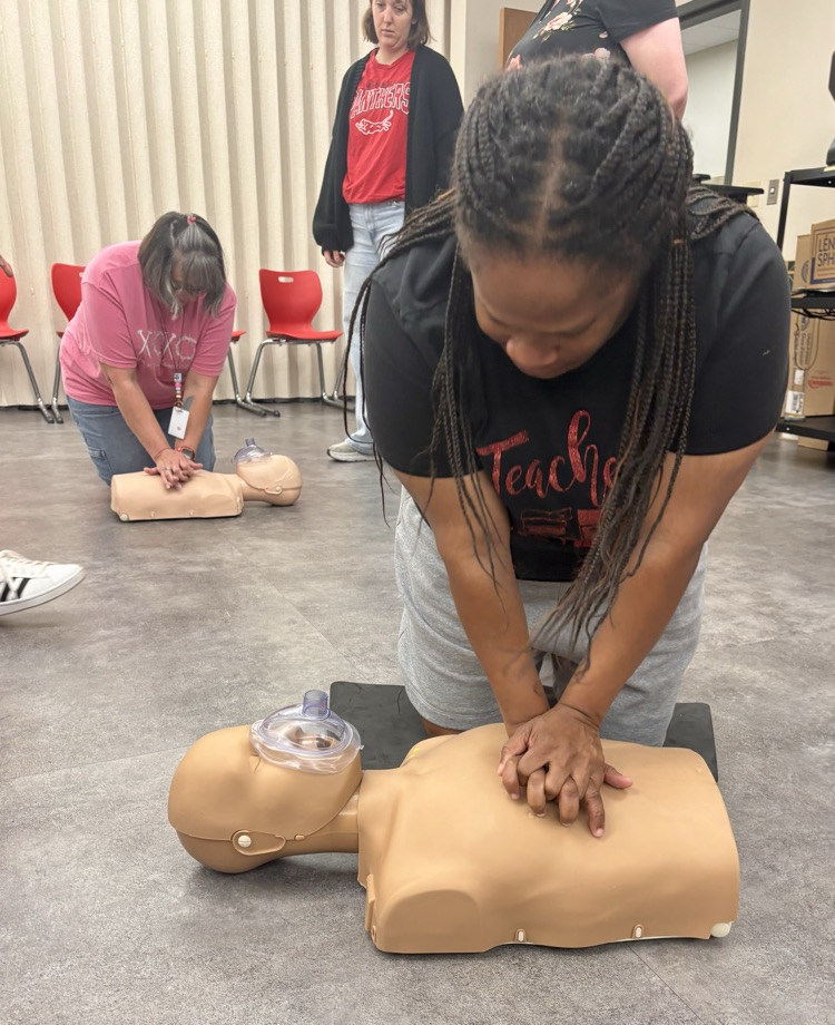 The district nurses conducted a CPR and First Aid training for MHS faculty and staff.