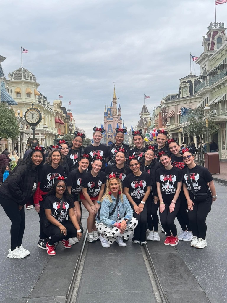 Magnolia High School Cheer Team