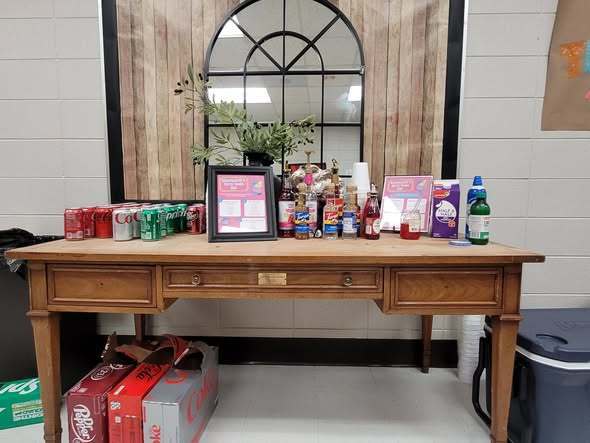 Wentworth Dirty Soda Table