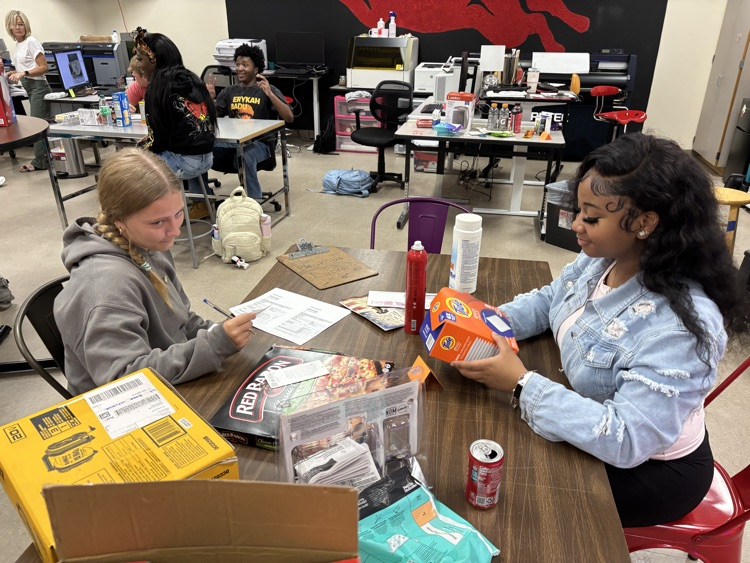 Marketing students use “trash” to determine consumer profiles.