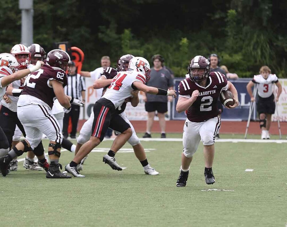 Running back Blake Wireman took a carry out of Magoffin County’s backfield during a game versus Perry County Central in the 2025 high school football season. Photo || Jim Arnett