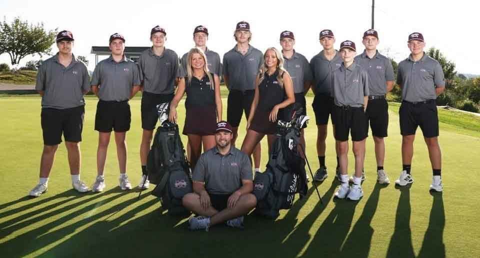 The 2025-26 Magoffin County High School golf team is pictured. Photo || Jim Arnett