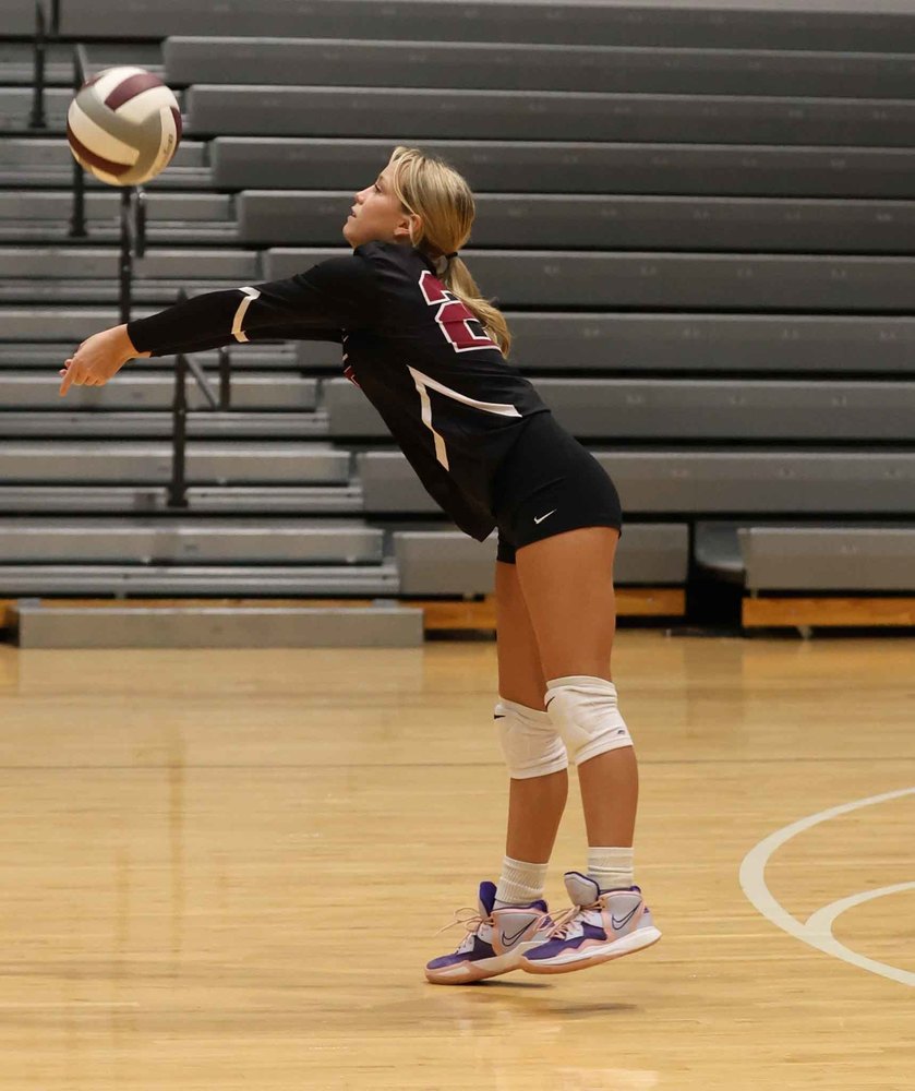 Maci Minix supplied a dig for Magoffin County during a match versus June Buchanan on Monday, Sept. 8.  Photo || Jim Arnett