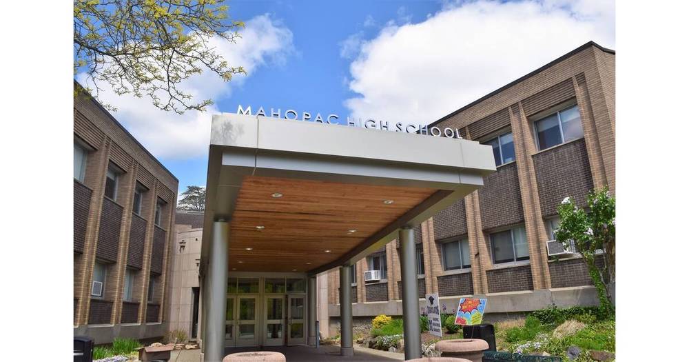 Mahopac High School named NYSPHSAA School of Distinction