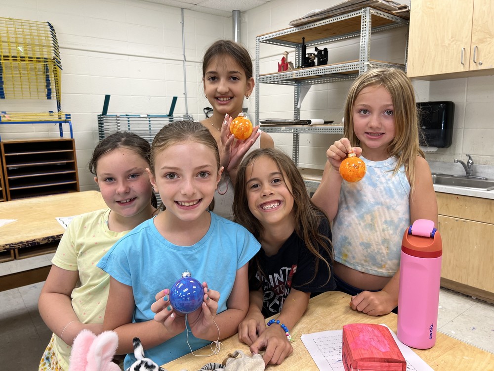 Austin Road Elementary School debuted an exciting new summer program for second through fifth graders – The Crafty Kitchen camp. The hands-on program blended the creativity of arts and crafts with hands-on cooking.