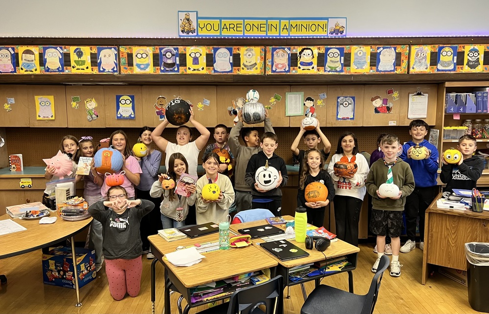 Lakeview Fourth Graders Get Creative With ‘Pumpkin Pals’ Project