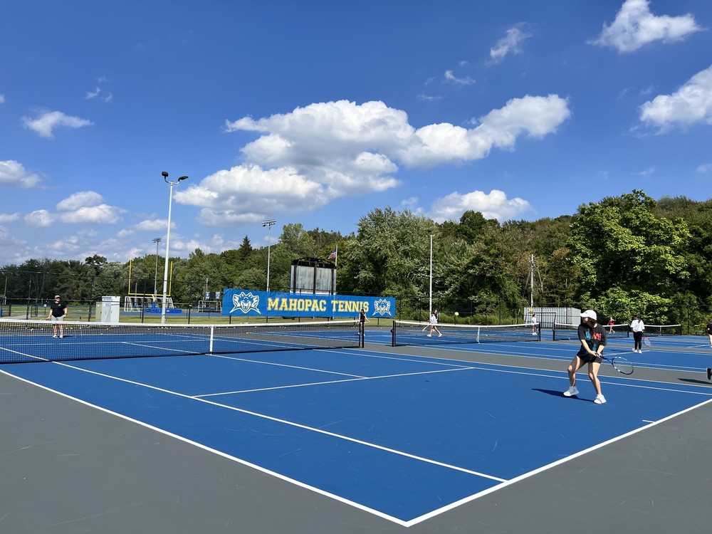 Mahopac Central School District resurfaces high school tennis courts