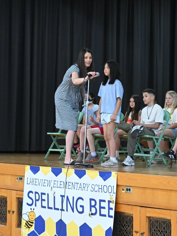 Lakeview Fourth Graders Showcase Spelling Skills During Annual Bee