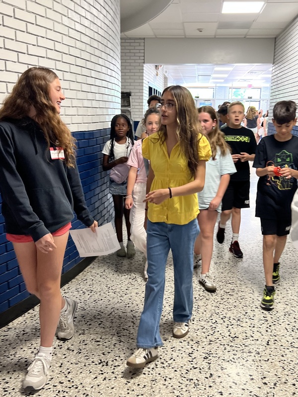 Mahopac Eighth Grade Ambassadors Welcome Future Middle School Students