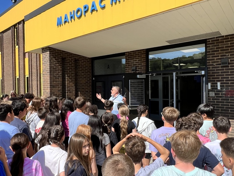 Mahopac Eighth Grade Ambassadors Welcome Future Middle School Students