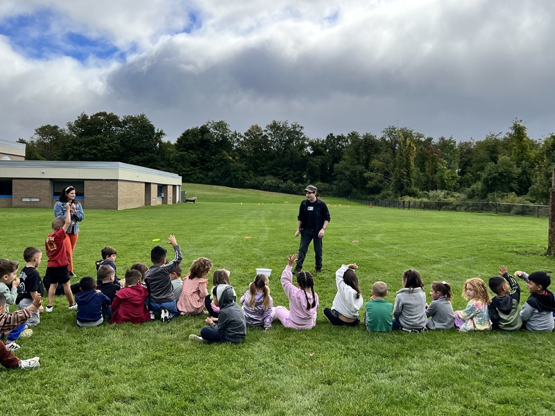 Kindergartners at Austin Road Learn How to Make Cider