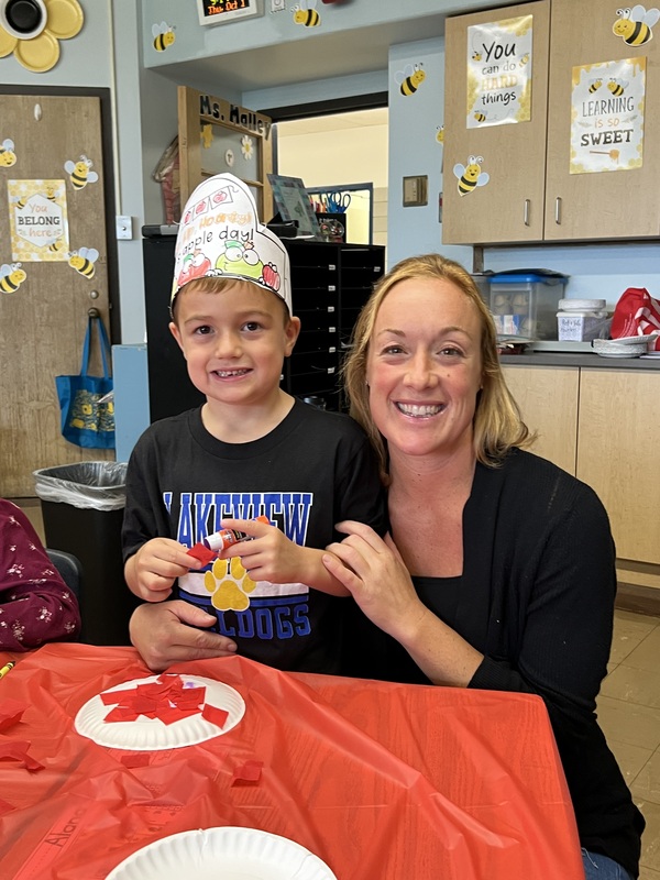 Lakeview First Graders Celebrate Apple Day
