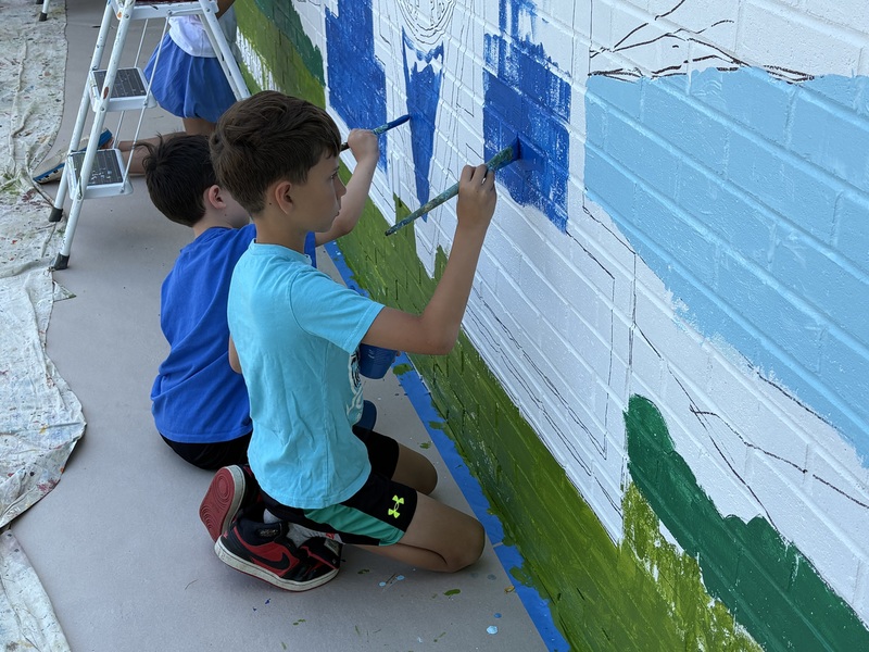 Austin Road Students, PTO Bring Colorful Mural to Life