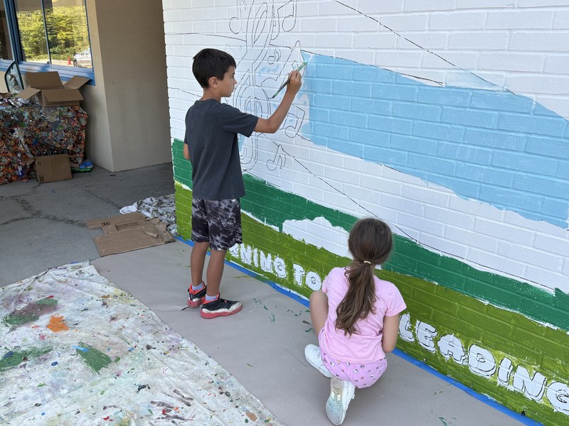 Austin Road Students, PTO Bring Colorful Mural to Life