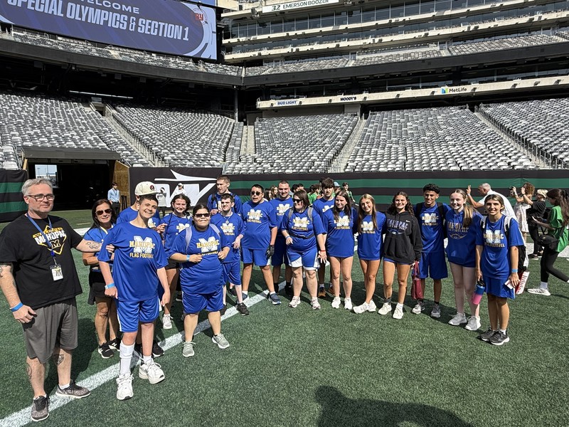 Mahopac Unified Flag Football team Visits New York Giants