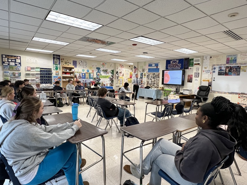 Mahopac Students Explore Real-World Medicine Through ‘Mini Medical College’ Partnership