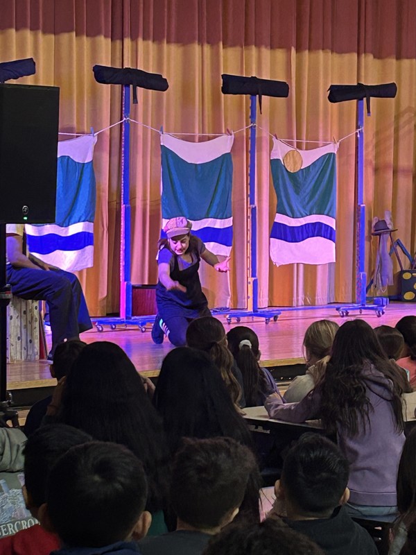 Fulmar Road Students Enjoy ‘Stone Soup…and Other Stories’ Performance