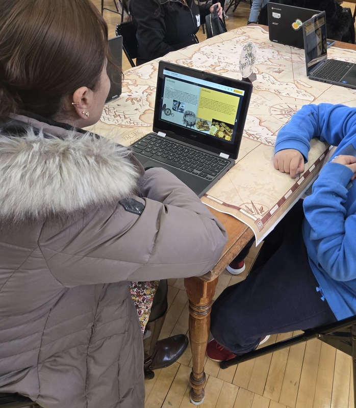 Lakeview Fifth Graders Host Parents for Writing Celebration