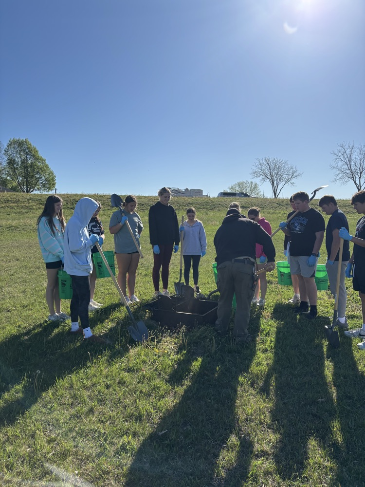 Student volunteering during a moment of community service 