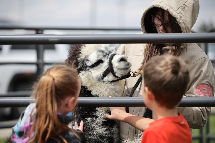 Elementary students enjoy Elementary Ag Day 