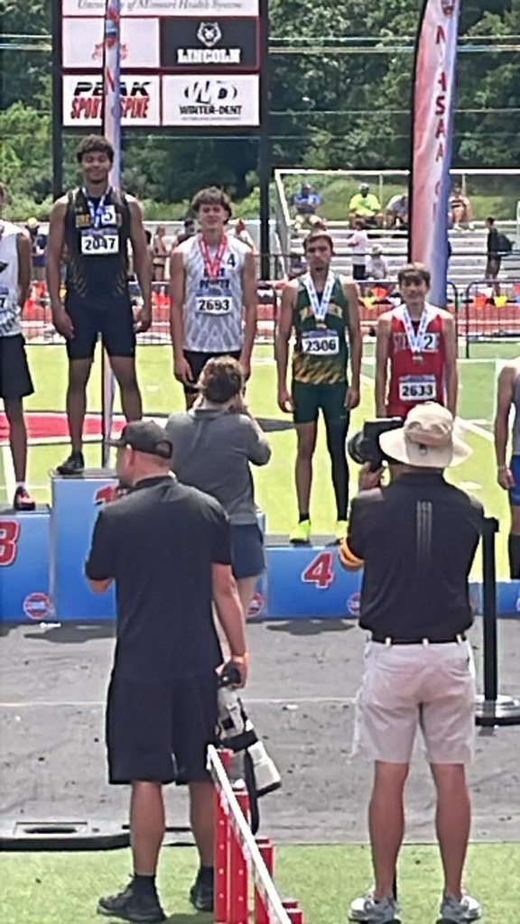 Elijah Beckett third place