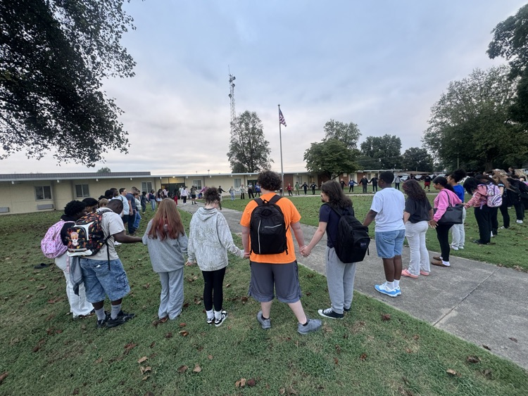 students praying