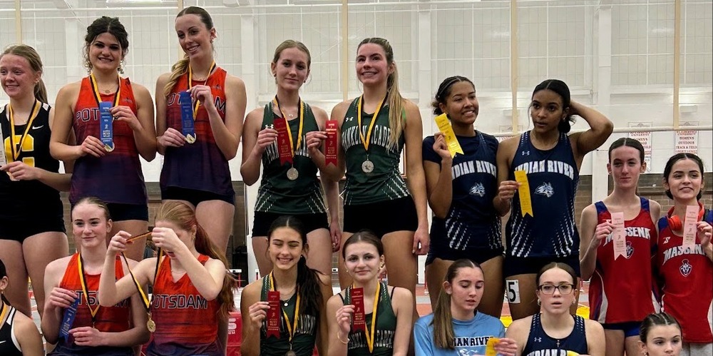 4 by 400 Girls Team Took 2nd Place