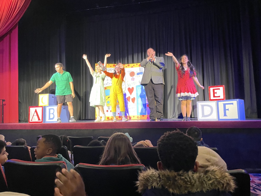 Davison third graders see Junie B. Jones the Musical at the Bellmore Theatre
